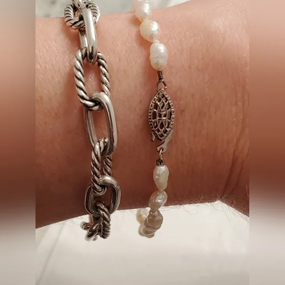 Vintage Sterling Silver and Freshwater Pearl Bracelet - Picture 9 of 10